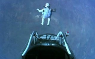 Pogledajte ceo skok iz svemira - Feliks Baumgartner