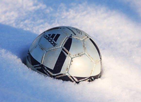 Sneg zatrpao stadione u Novom Sadu i Užicu
